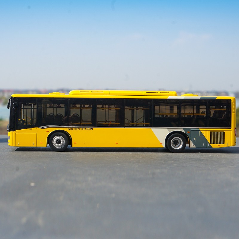 High quality 1:42 Diecast Golden dragon city bus model