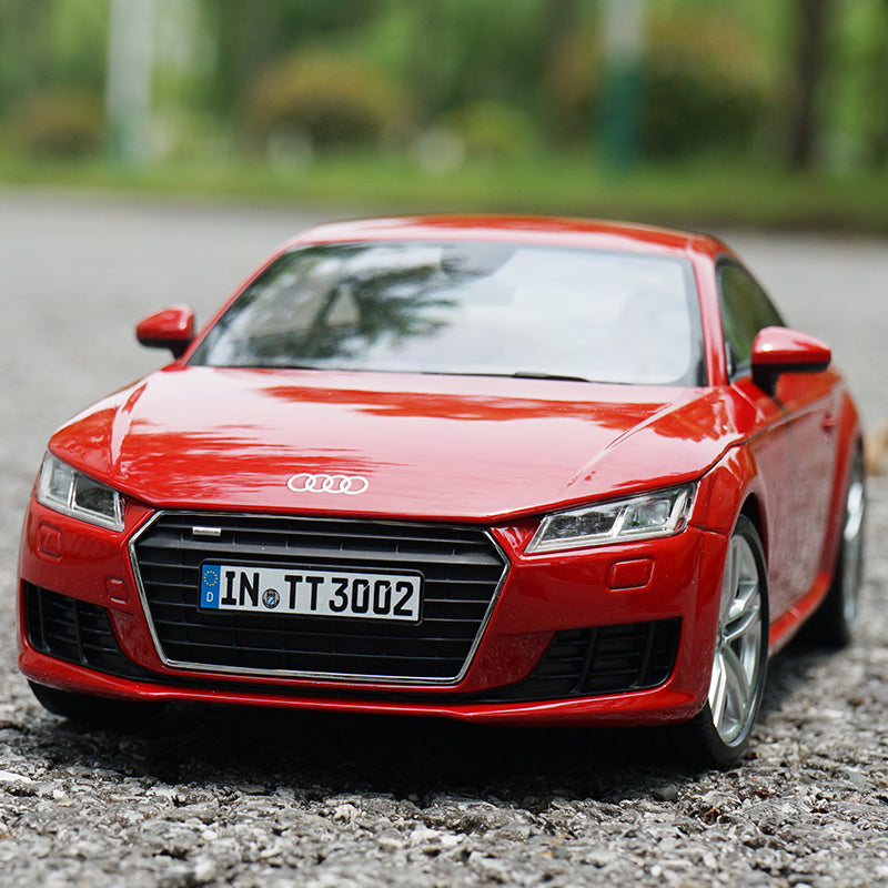 High quality authentic 1:18 Audi TT sport car model Minichamps new