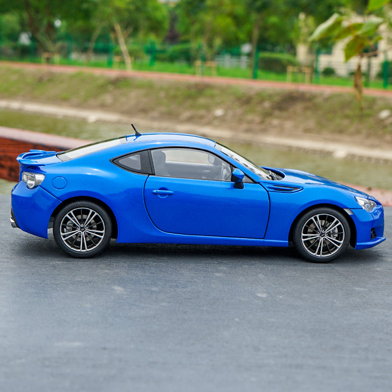 Original AUTOart 1:18 Alloy die casting model Subaru BRZ GT86 Gift