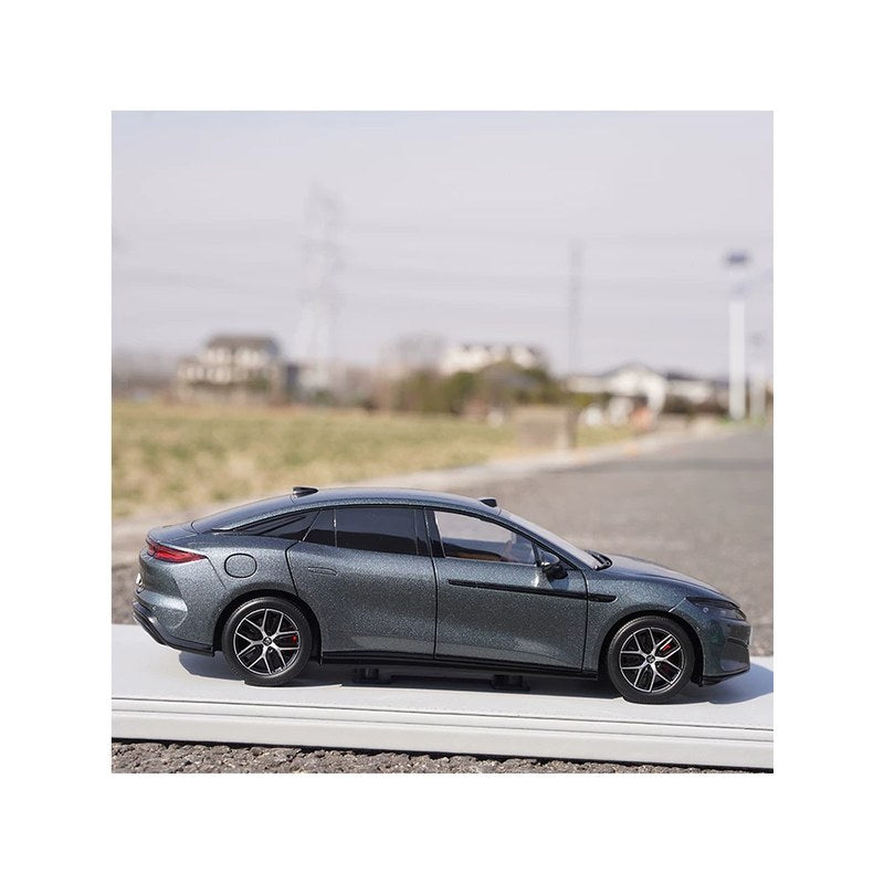 1:18 BYD Han L EV Sedan diecast model
