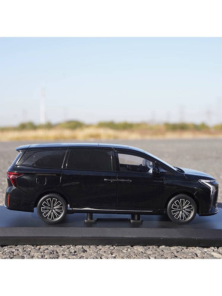 1:18 Forthing Xinghai V9 MPV diecast model