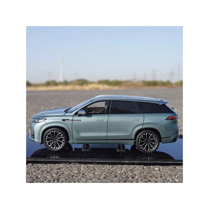 1:18 Jaecoo J8 Off-Road SUV diecast model