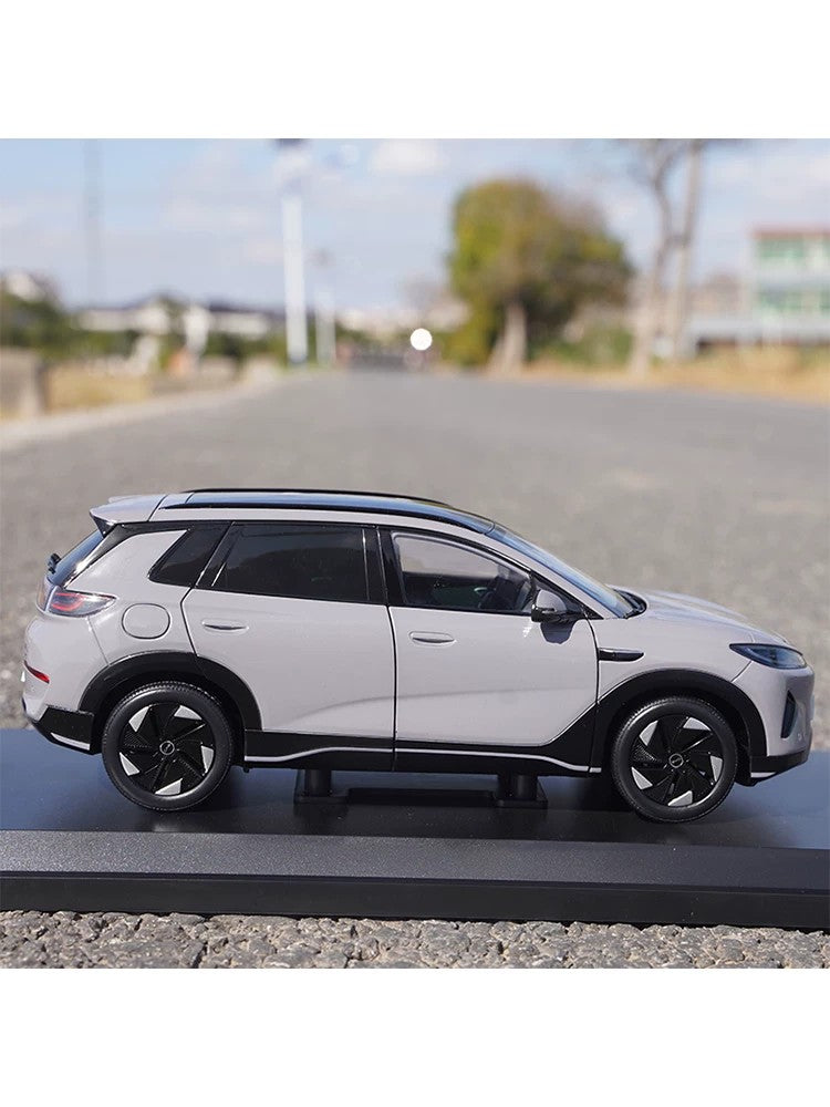 1:18 BYD Sealion 05 EV SUV diecast model