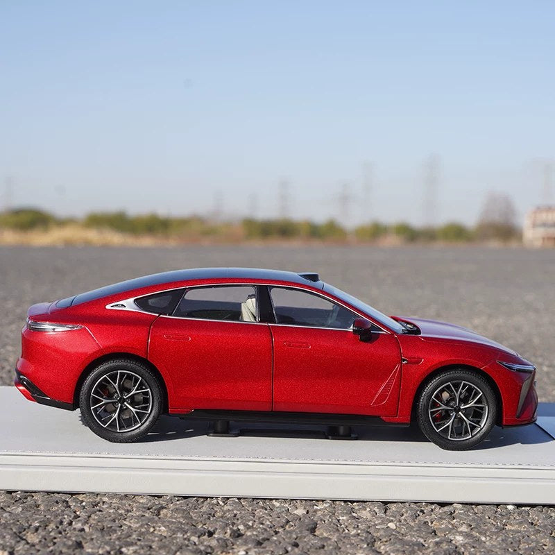 1:18 Exeed Sterra ES Sedan diecast model