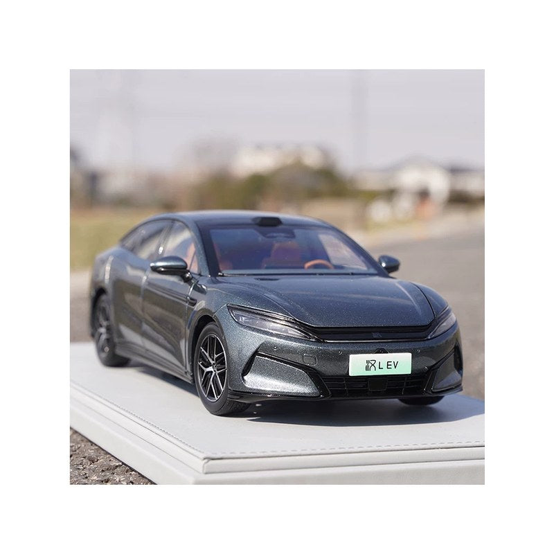 1:18 BYD Han L EV Sedan diecast model