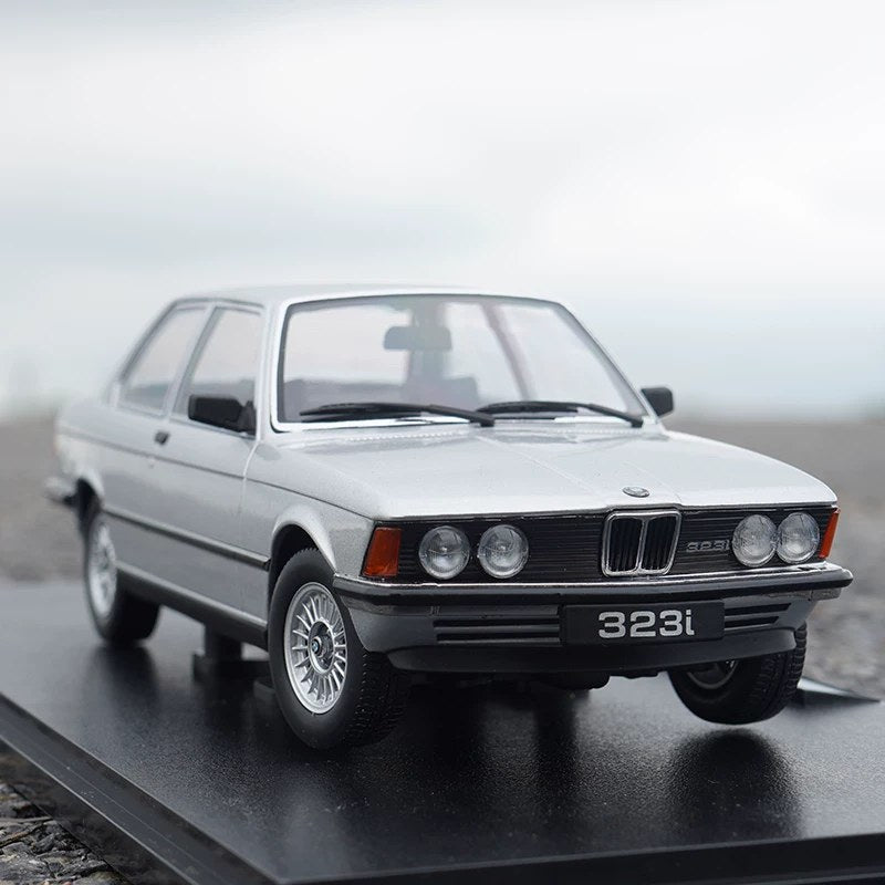 1:18 BMW 323i E21 Sedan diecast model