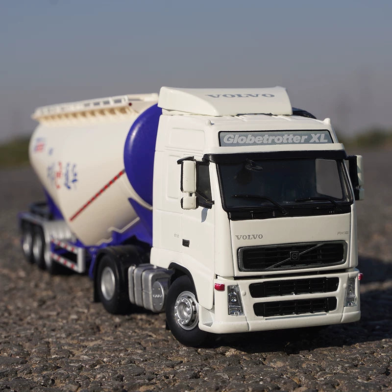 1:35 Volvo FH16 Powder Tanker Trailer Tractor diecast model