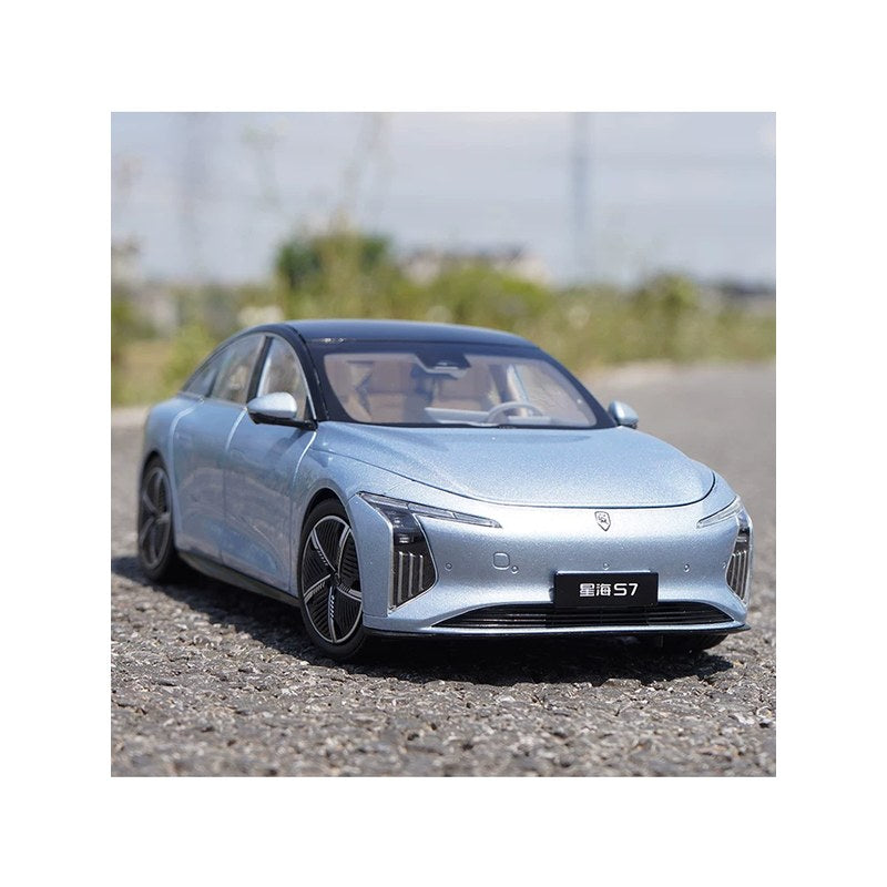 1:18 Forthing Xinghai S7 Sedan diecast model