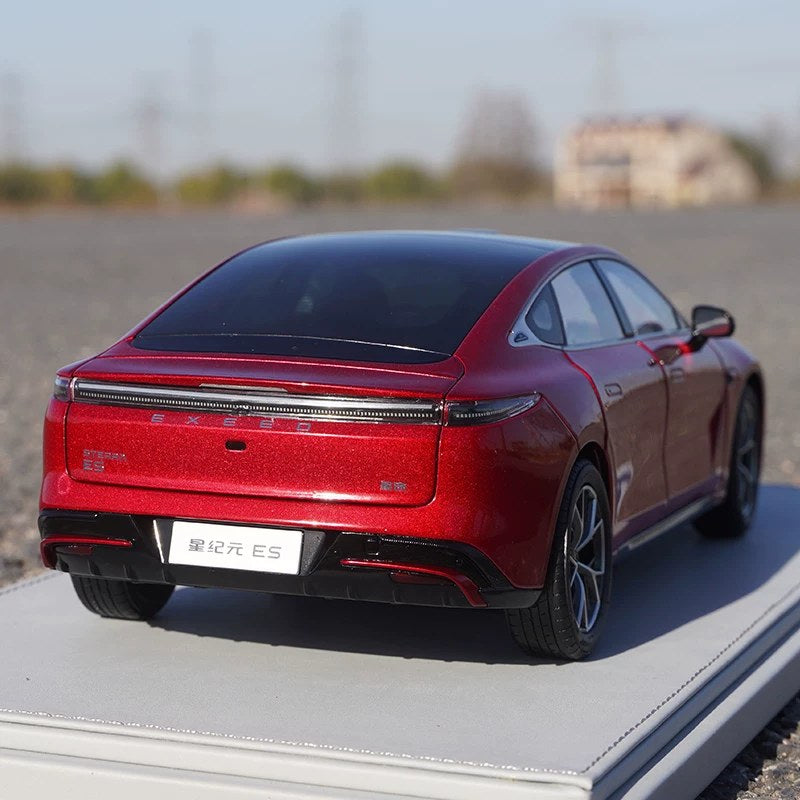 1:18 Exeed Sterra ES Sedan diecast model