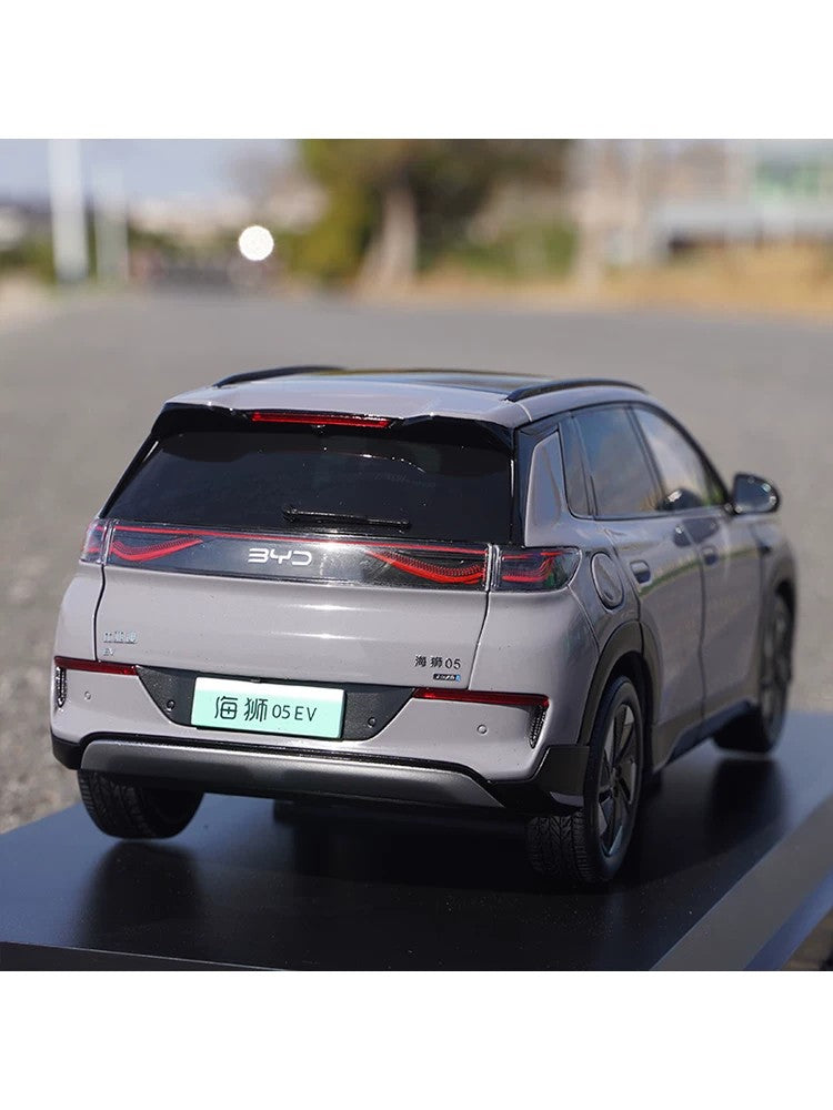 1:18 BYD Sealion 05 EV SUV diecast model