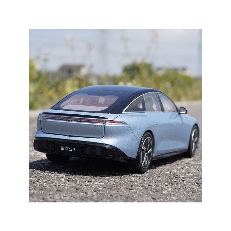 1:18 Forthing Xinghai S7 Sedan diecast model