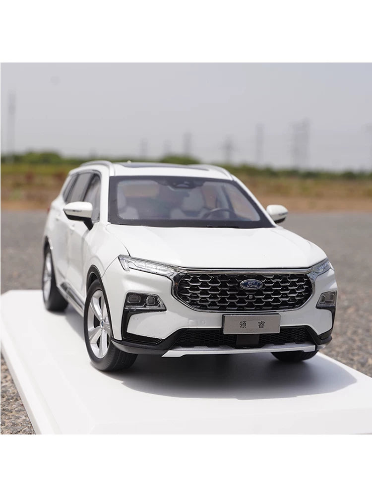 1:18 Ford Equator SUV diecast model