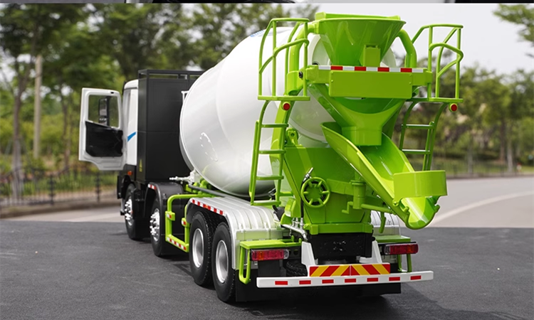Authentic 1:24 Scale Foton Auman EST LOXA L10 8*4 Diecast Concrete Mixer Truck for Christmas gift,collection