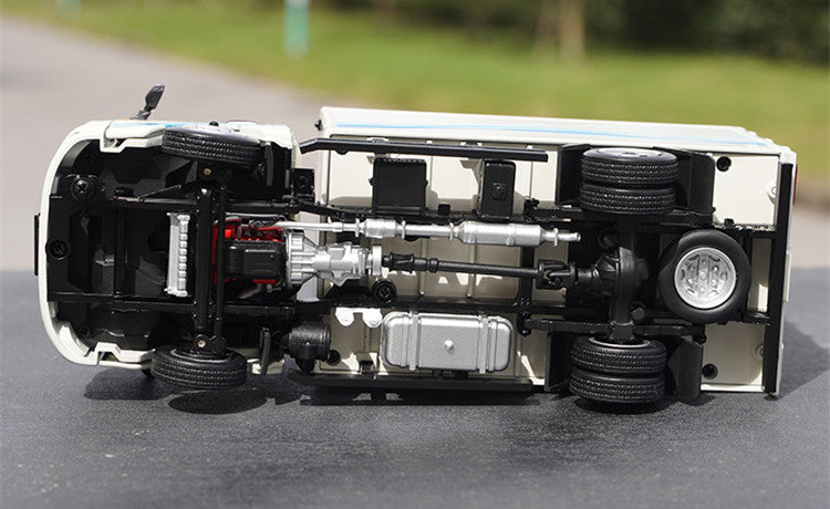Collectiable 1:26 Foton Xiangling M1 TM Diecast Cargo Truck Model – Diecast Light Truck with Opening Doors, Suspension & Realistic Details
