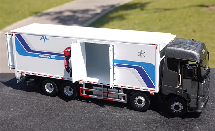 1:36 FOTON Auman Galaxy 8X4 Alloy Container Truck Model for Display/Decoration/Gift)