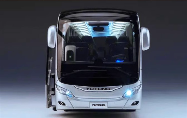 High quality 1:42 Yutong T12E Overseas Edition Alloy Tourist Bus Model for birthday gift, collection, display