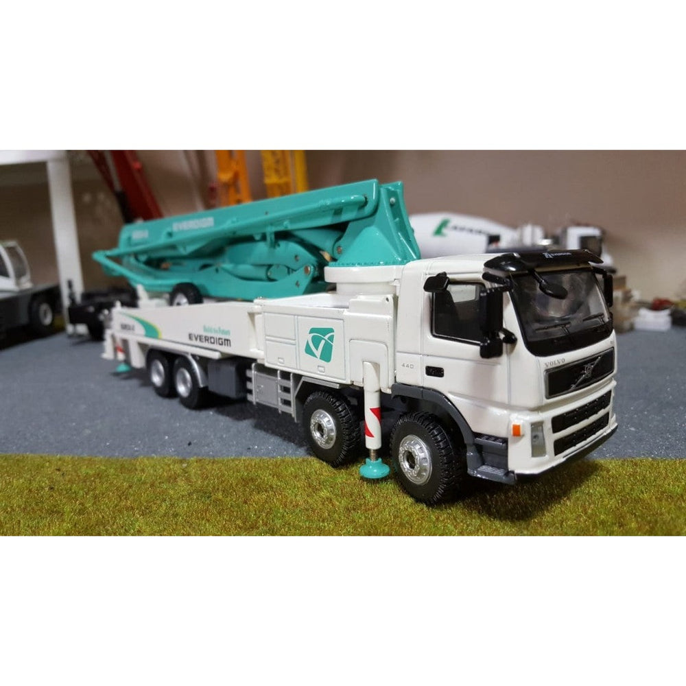 1:50 Mercedes Truck Scale Diecast Model — Megamodel Collectible
