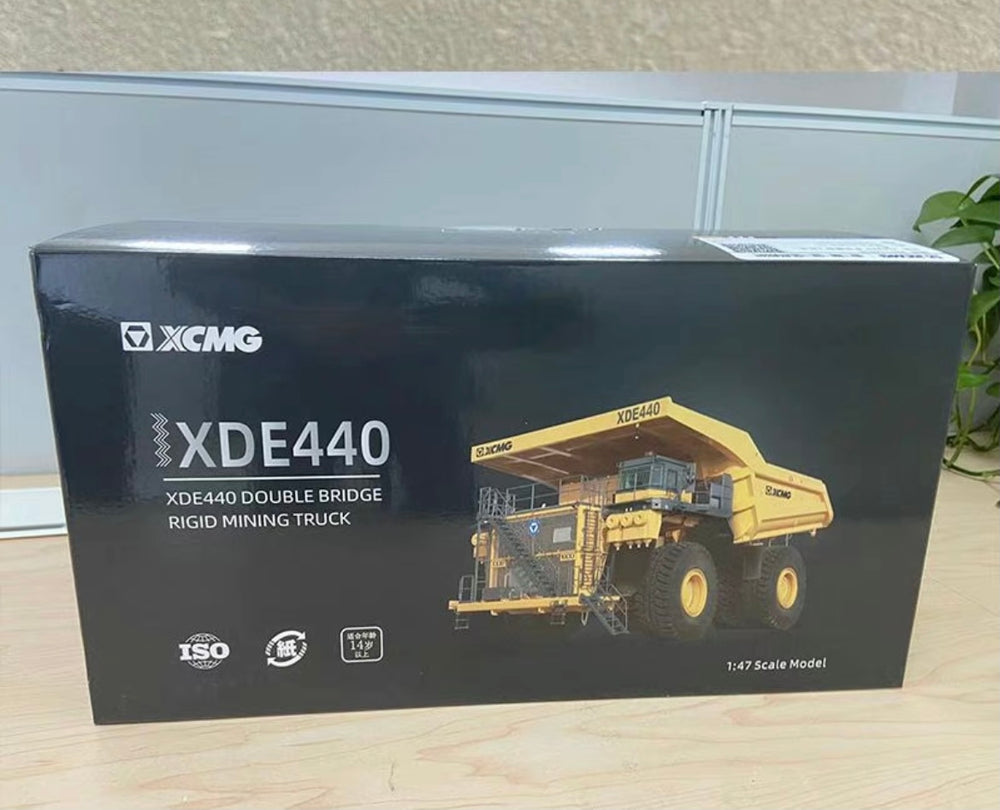Original factory new 1:47 XCMG XDE440 Dump truck model, XDE440 Double Bridge Rigid Mining truck model