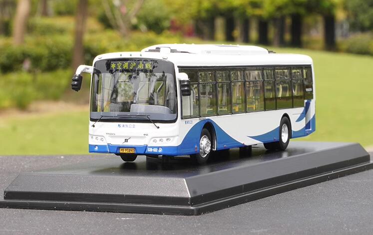 1:64 Shanghai Volvo Sunwin bus model low entrance city bus model for gift, collection