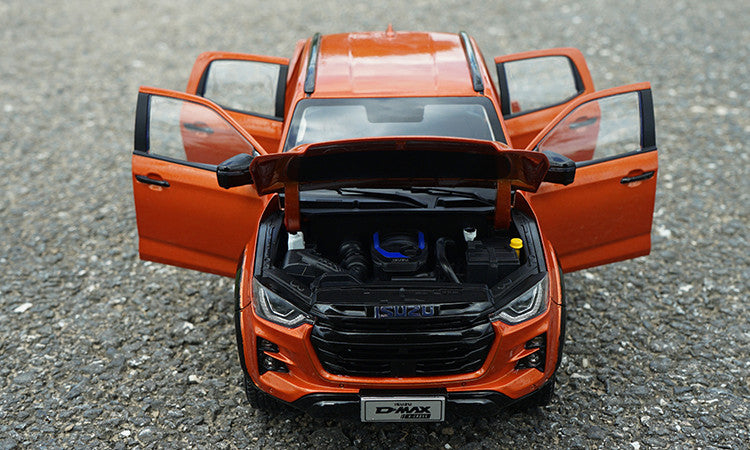 Premium Alloy 1:18 Scale Original ISUZU D-MAX 2023 Version collectible diecast Pickup Truck Model with Opening Doors and Detailed Interior