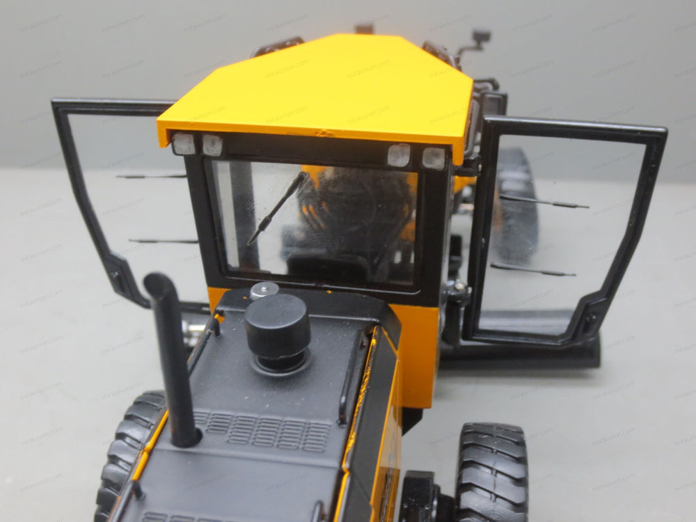 Original 1:35 SANY SMG200 diecast grader model alloy engineering model for gift, collection