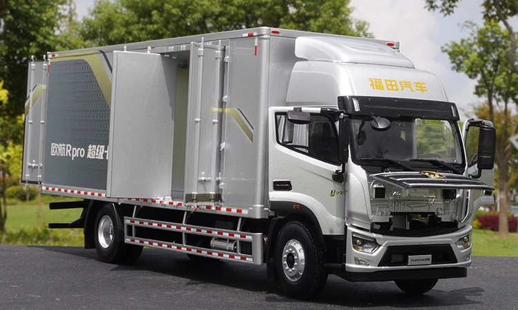 1:23 Scale Foton Auman Diecast Box Truck Model, alloy Heavy-Duty Logistics Cargo Truck miniature for gift, collection