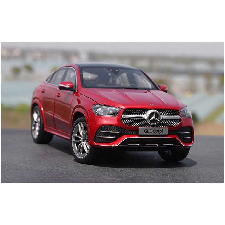 1:18 Benz Coupe Scale Diecast Model — Megamodel Collectible