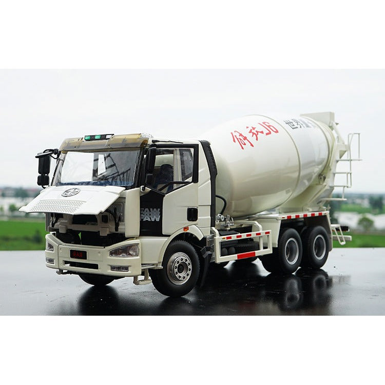 Jiefang Truck 1:24Diecast Replica For Collectors | Megamodel