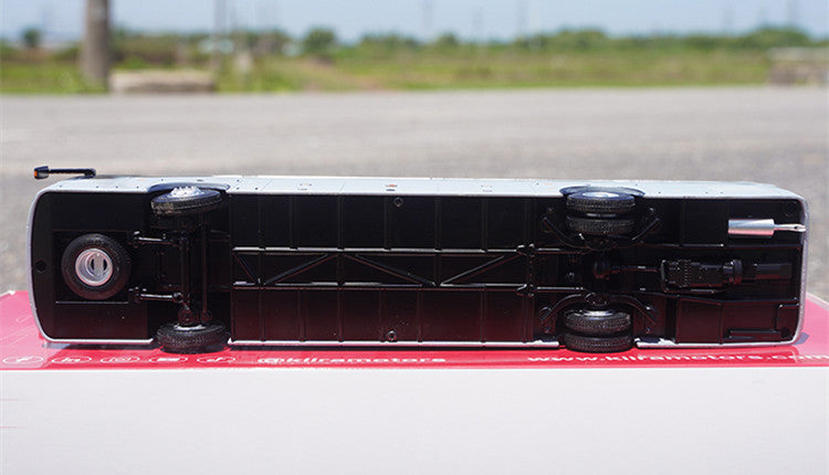 High quality 1:42 KMC Kayoola Coach Bus Model – Realistic African Long-Distance Tour Diecast transportation model