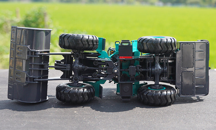 High quality collectiable 1:35 Scale Shantui LE70‑3X electric loader replica for promotional gifts