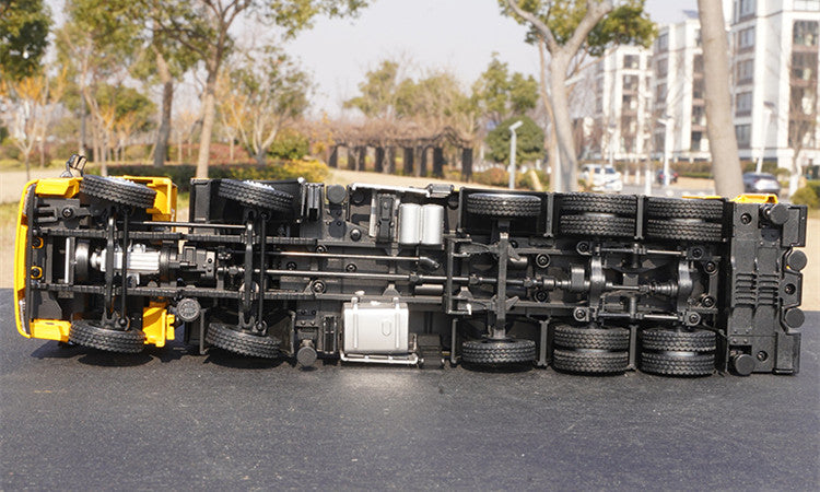 1:35 XCMG SQZ4500 Diecast Heavy-Duty Folding Arm Truck Crane Model for Collectible Gift