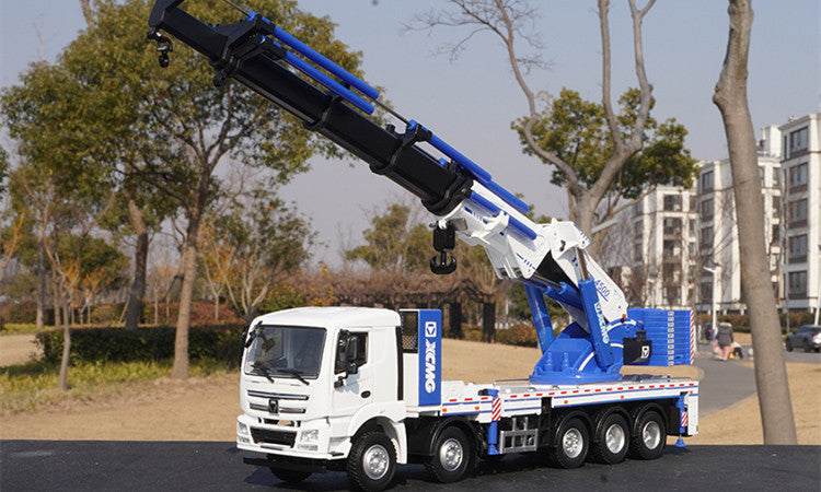 1:35 XCMG SQZ4500 Diecast Heavy-Duty Folding Arm Truck Crane Model for Collectible Gift