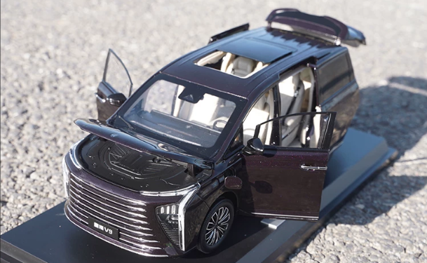 1:18 Forthing Xinghai V9 MPV diecast model