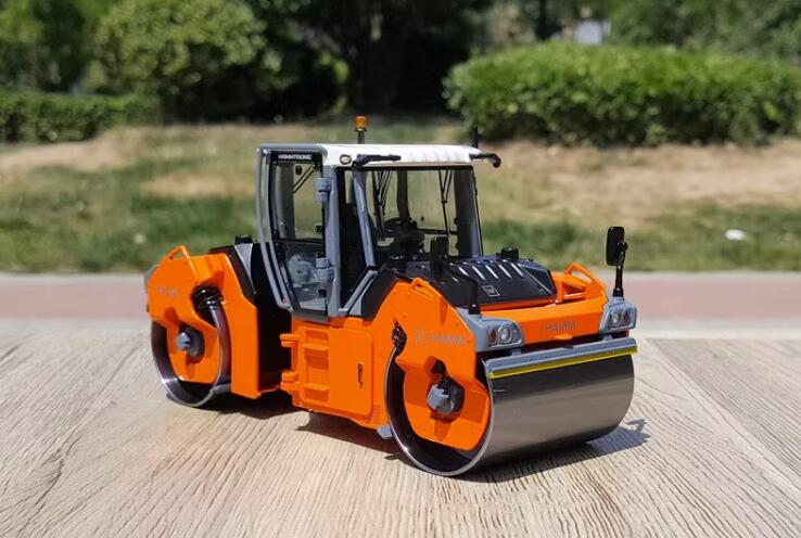 Musuem quality Collectiable 2023 new release 1:35 Wirtgen HD148 Hamm Double Cylinder roadroller model