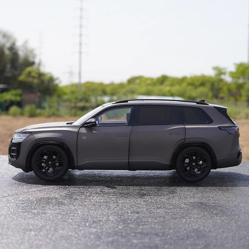 1:18 VW Teramont Pro SUV Alloy Car Model Diecast Metal Off-road Vehicle Car Model Simulation Collection Kids Toy Gift Decoration