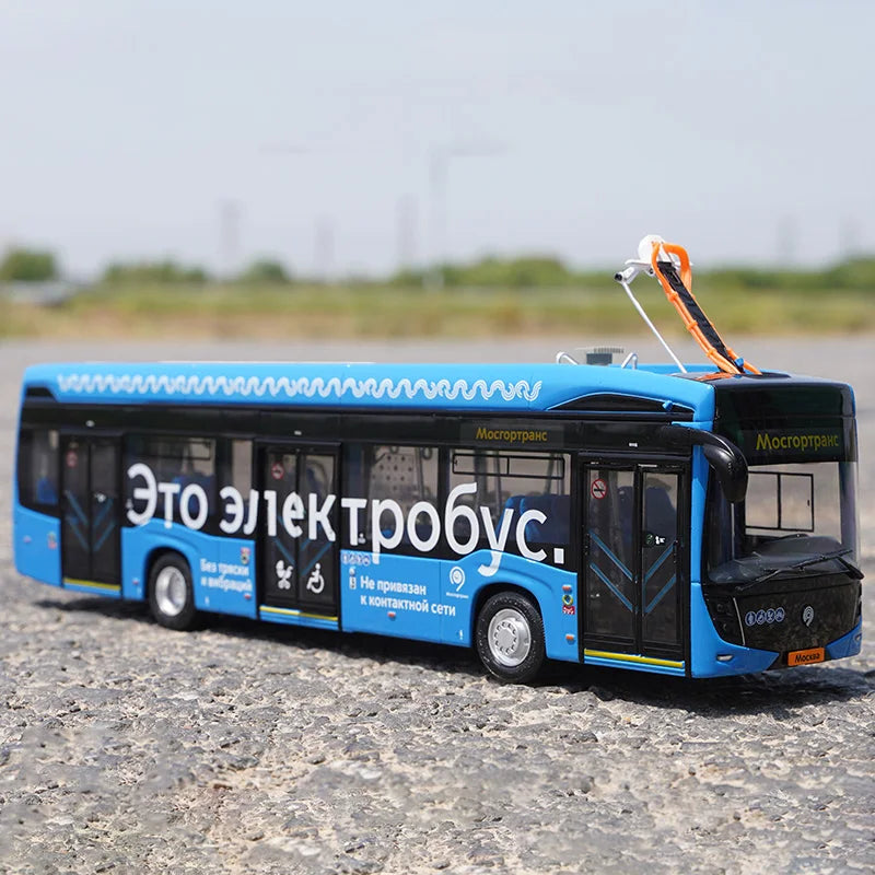 Original Factory 1:43 KAMAZ Electric Bus Model – Russian Diecast Alloy Bus Miniature with Light Functions