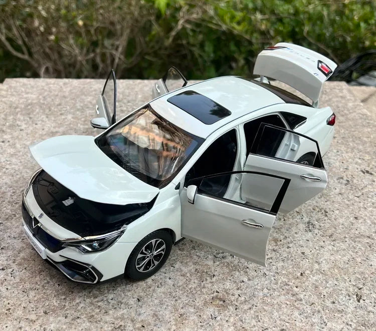 High Classic Authentic 1:18 Nissan Venucia D60EV Diecast Car Models with Alloy Body, Opening Doors, Interior Details for Gift