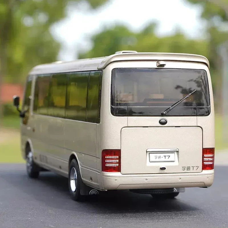 Original Factory 1:24 Original YUTONG T7 Business Van Model Coach Miniature– Alloy Luxury Minibus for Gift, Display