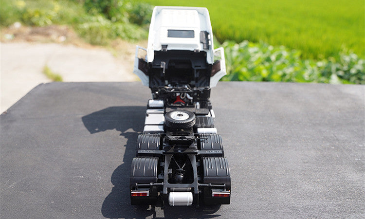 High quality collectiable 1:24 Hino 700 tractor Truck Model for collection, gift, demonstration