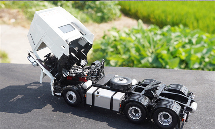 High quality collectiable 1:24 Hino 700 tractor Truck Model for collection, gift, demonstration