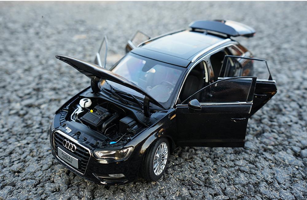 Original Authorized Authentic alloy 1/18 Scale Audi A3 Sportback DieCast classic Car Model for gift collection