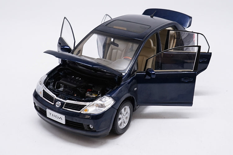Original factory authentic 1/18 NISSAN NEW TIIDA diecast metal car model with small gift