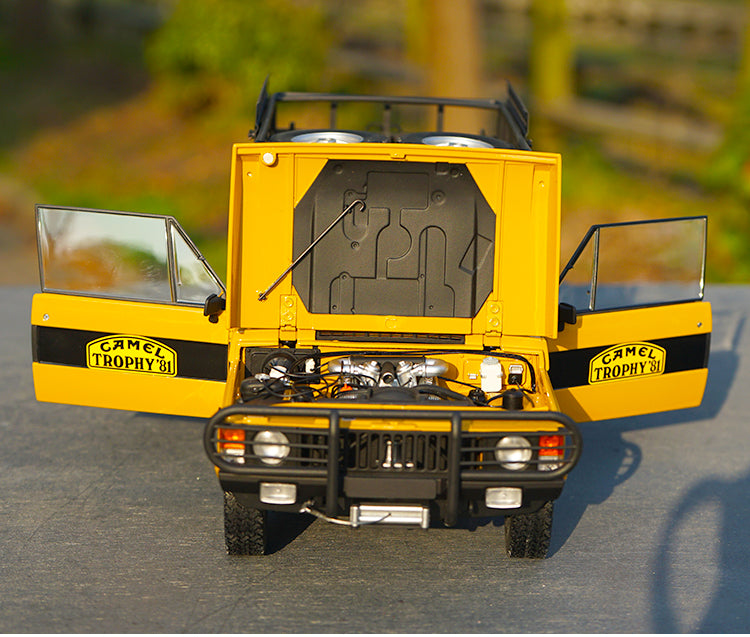 1:18 AR Almost Real Range Rover Camel Cup Sumatra Station diecast model car for collection, gift