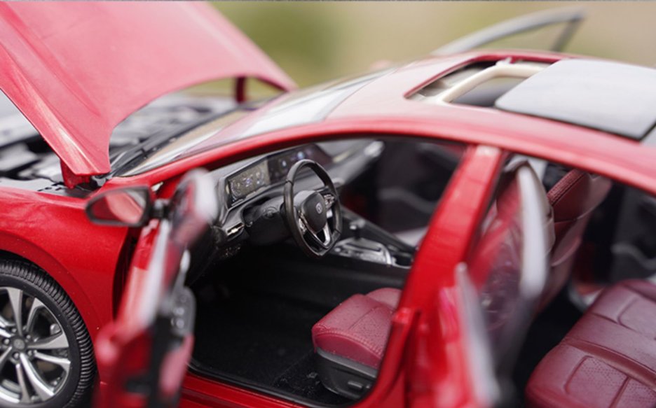 Original factory 1:18 Chang an EADO PLUS 2021 diecast red simulation car model for gift, collection