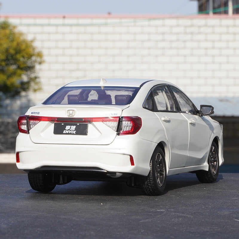 Original White brand new 1:18 HONDA ENVIX alloy car model miniature for gift, collection, toys