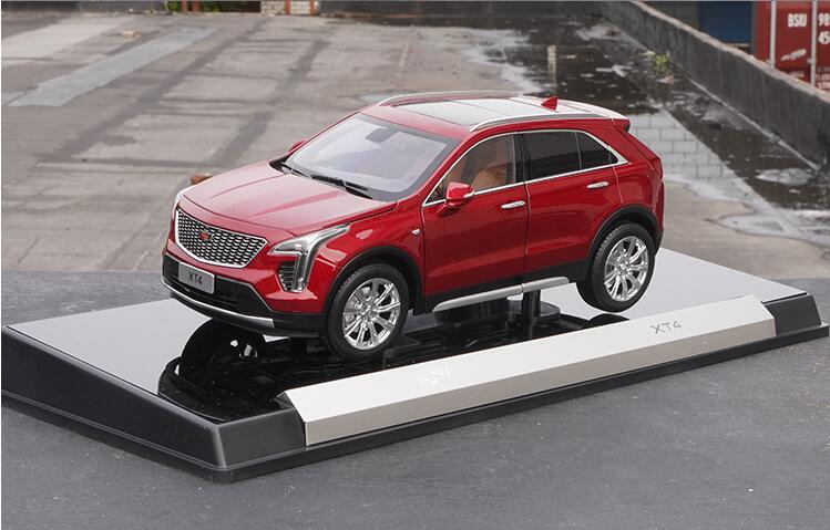 1:18 SAIC GM Cadillac XT4 2022 Diecast SUV scale car model for gift, collection