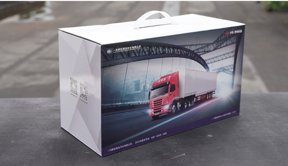 Original factory new released 1:24 FAW HW V Han V diecast tractor trailer alloy engineering truck model for sale