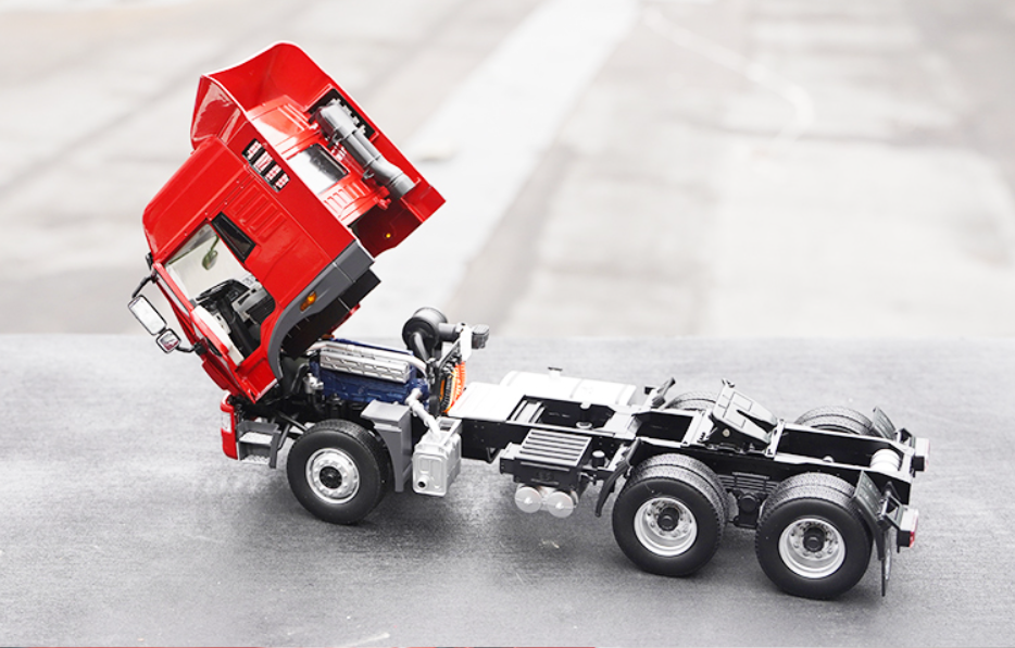 Original factory new released 1:24 FAW HW V Han V diecast tractor trailer alloy engineering truck model for sale