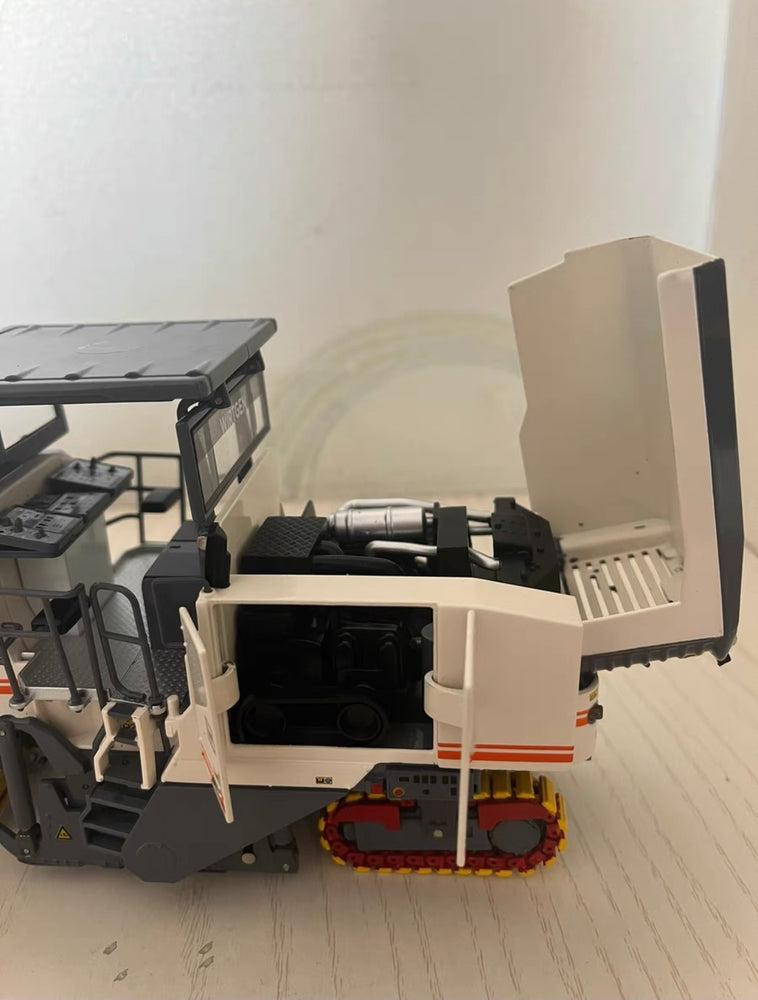 High quality 1:35 Diecast Wirtgen W195 cold milling machine miniature models for sale