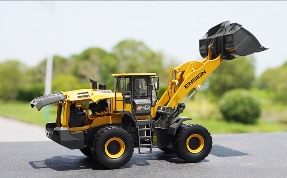 1:35 Scale ENSIGN Yingxuan YX677HV Diecast Wheel Loader Scale Model – Heavy Alloy Construction Vehicle with Functional Bucket & Steering